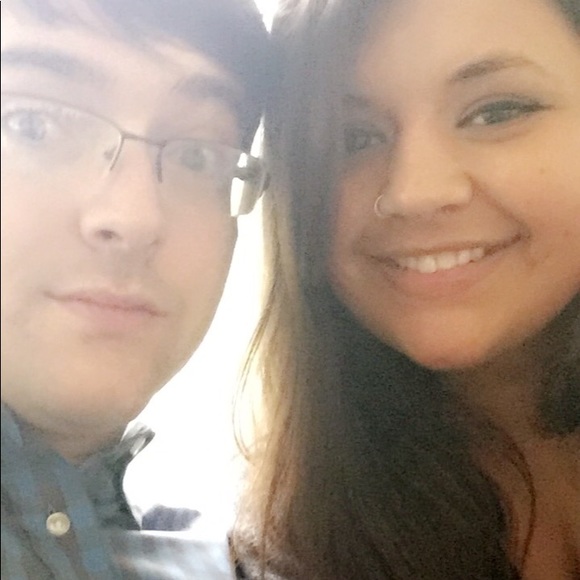 Meet your Posher, Nikki - Picture 2 of 3